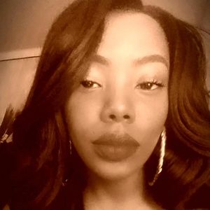 Meet your Posher, Elle